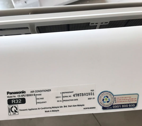 Trên mỗi sản phẩm đều có dán tem của Công ty